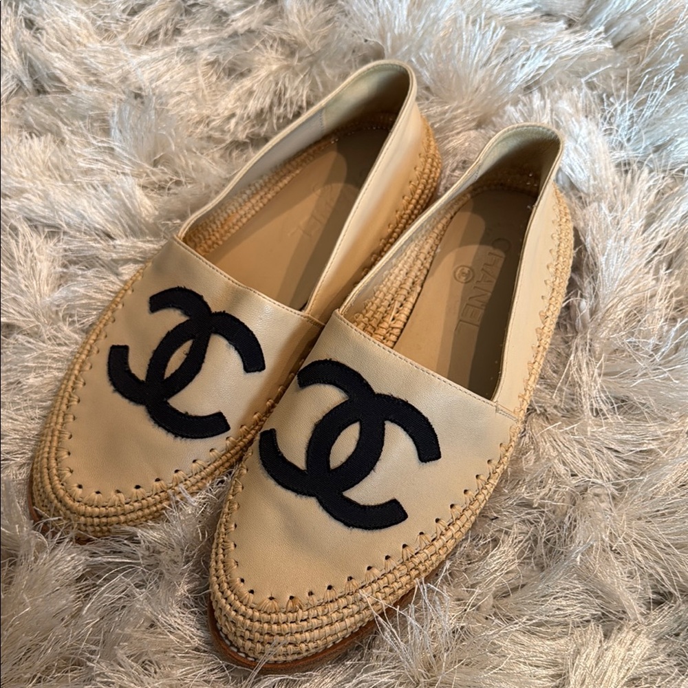 Chanel Raffia Espadrilles - Picture 3 of 4